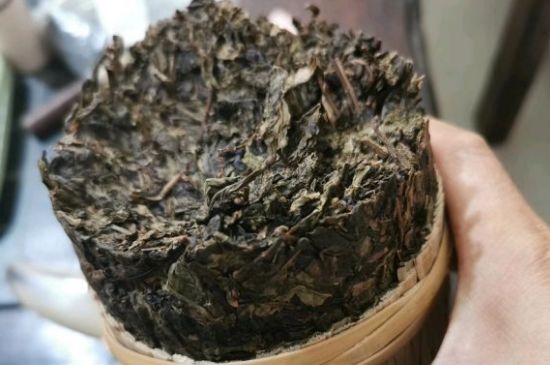 黑茶調(diào)理婦科病，女人喝黑茶好處太多了！