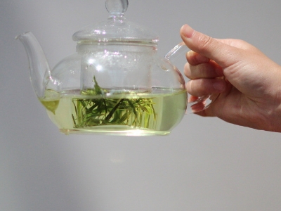 喝茶的好處和壞處分別是什么，長(zhǎng)期喝茶有什么危害？