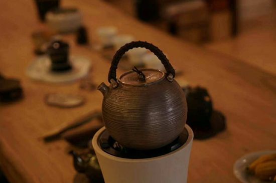 蒸茶和煮茶還有泡茶有什么區(qū)別，泡茶煮茶蒸茶哪個好喝？