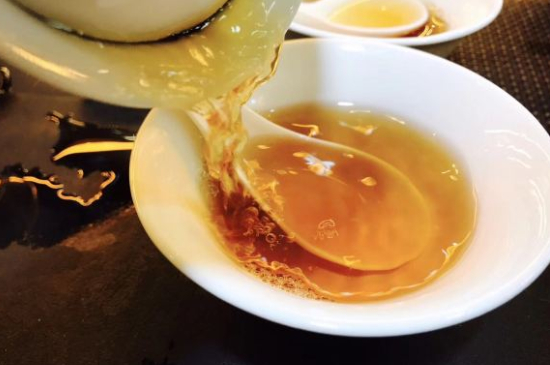 肉桂可以用紫砂壺沖泡嗎，紫砂壺能泡武夷巖茶肉桂用嗎？