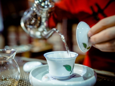 千萬別做兼職茶藝師，女人學茶藝好嗎？