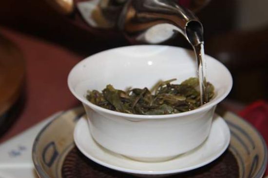 各類茶的注水方式，不同的茶泡茶時(shí)怎么注水