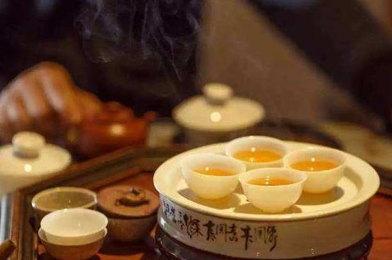 茶的三個(gè)禮儀，茶的禮儀小知識(shí)