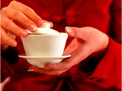 鐵觀音的泡法，水溫100°C最佳第一泡不能喝