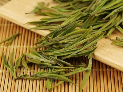 安吉白茶的功效與作用，簡單概括安吉<a href=http://www.blghub.com/fenlei/baicha/ target=_blank class=infotextkey>白茶功效</a>
