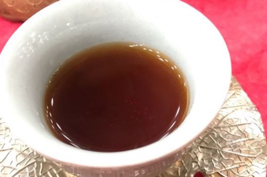 黑茶調(diào)理婦科病，女人喝黑茶好處太多了！