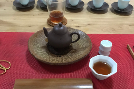 肉桂可以用紫砂壺沖泡嗎，紫砂壺能泡武夷巖茶肉桂用嗎？
