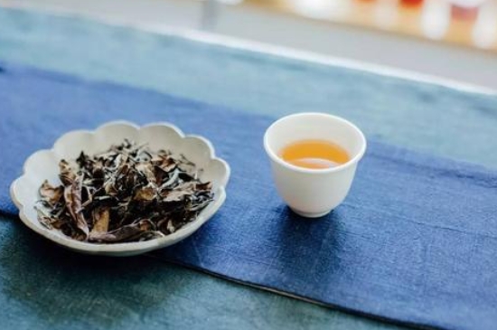 福鼎白茶能長時間悶泡嗎，老白茶可以悶著喝嗎？