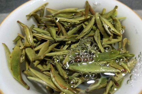 老茶和新茶哪個(gè)好，老茶好喝還是新茶好喝