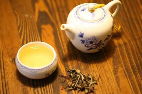 什么茶葉容易放香精，香精茶有什么危害？