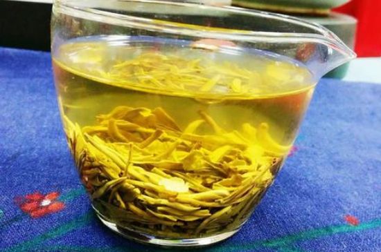 老茶和新茶哪個(gè)好，老茶好喝還是新茶好喝