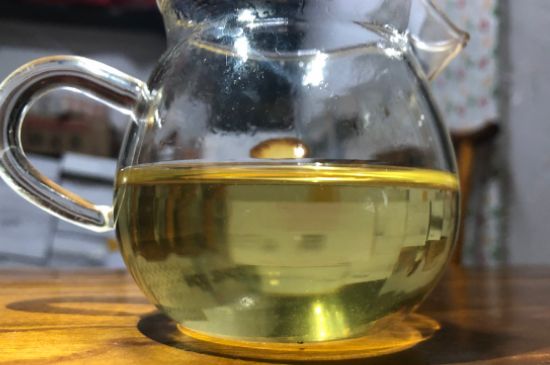 香精茶喝多了會(huì)怎么樣，茶葉加香精有什么害處？