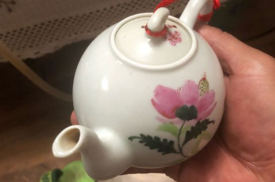 瓷壺適合泡什么茶，瓷器茶具喝什么茶好