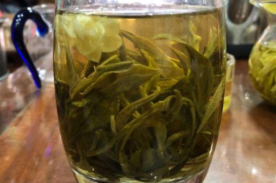 茉莉龍珠泡開后為什么都是梗，茉莉龍珠泡開后什么樣？