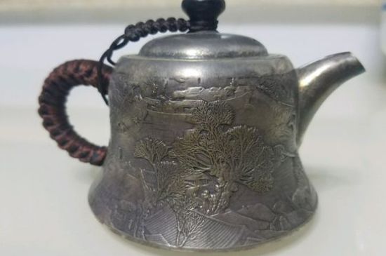 銀壺泡茶后為什么會變黑，銀壺內(nèi)膽發(fā)黑怎么辦