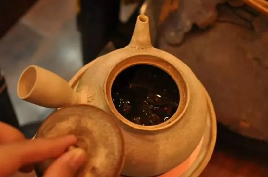 陶壺煮水的危害，粗陶壺燒水有毒嗎？
