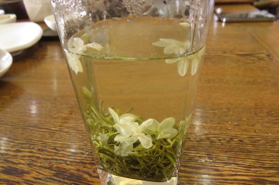 茉莉茶葉的功效與禁忌，什么人不適合喝茉莉花茶？