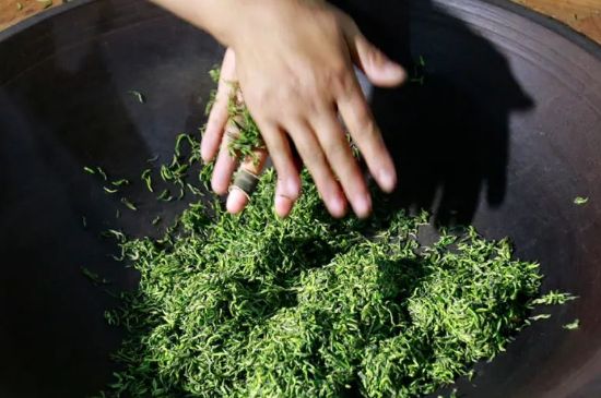 茶葉怎么炒制才香，怎樣炒茶葉更香？