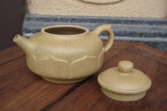 本山綠泥怎么分辨真假，真正的本山綠泥紫砂壺怎么鑒別？