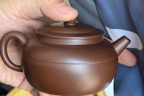 新買(mǎi)的紫砂壺為什么會(huì)裂，真的紫砂壺是不是很容易開(kāi)裂？