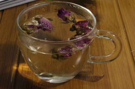 玫瑰花和茉莉茶一起泡有什么作用，玫瑰茉莉花茶的功效