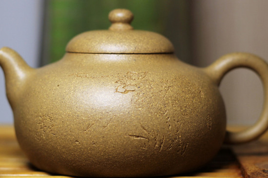 朱泥壺適合泡紅茶嗎，紅茶適合泡紫泥還是朱泥壺