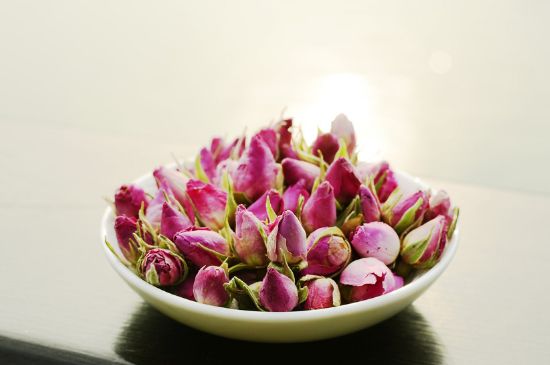 玫瑰花茶怎么泡不開，玫瑰花茶泡著不開花