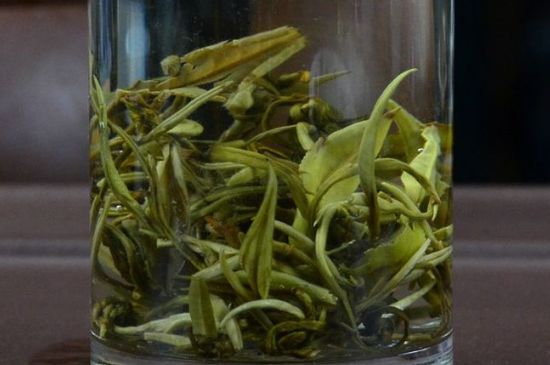 茉莉龍珠什么季節(jié)喝，夏天適合喝茉莉龍珠茶