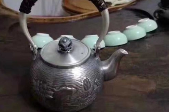 常見的七大材質(zhì)的茶具優(yōu)缺點(diǎn)，用什么材質(zhì)的茶具泡茶最好？