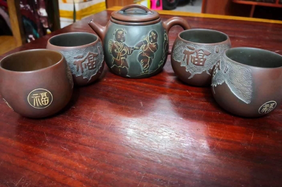 坭興陶主要泡什么茶，廣西坭興陶壺適合泡哪些茶？