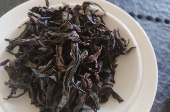 為什么喝巖茶會(huì)上火，巖茶喝多上火怎么辦？