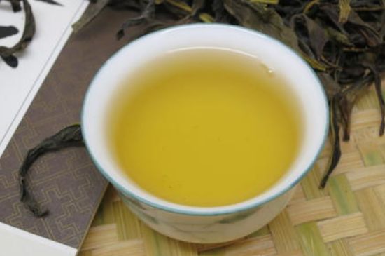 烏崠鴨屎香屬于哪類茶，鳳凰鴨屎香是紅茶還是綠茶？