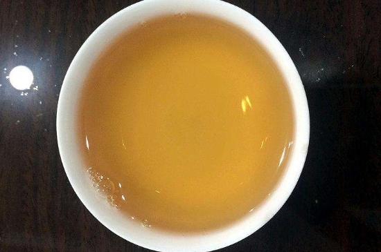 白茶三年為藥七年為寶的原理，為什么說一年茶三年藥七年寶？