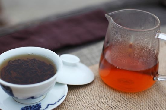紅茶有6年了還能喝不，過期紅茶未必不能喝！