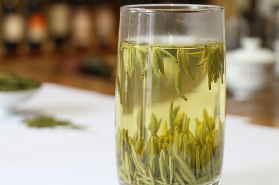 竹葉青茶泡不立起來(lái)怎么回事，竹葉青茶怎么泡立起來(lái)