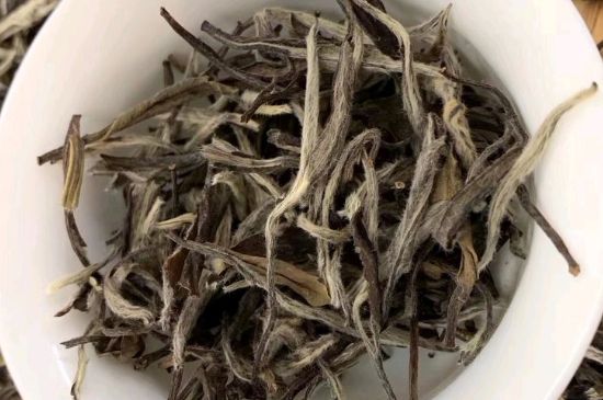 三年白茶賽砒霜，這是真的嗎？