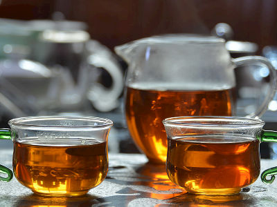 紅茶和綠茶的區(qū)別，常喝紅茶好還是綠茶好？