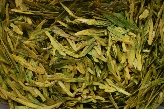 西湖龍井茶毫和發(fā)霉區(qū)別圖片，長(zhǎng)霉的龍井茶葉會(huì)是什么樣？