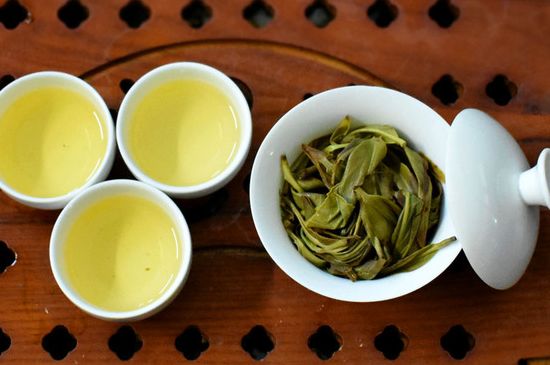 烏崠鴨屎香屬于哪類茶，鳳凰鴨屎香是紅茶還是綠茶？