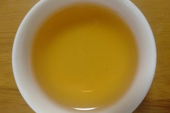 肉桂茶和大紅袍哪個(gè)貴，武夷山肉桂與大紅袍的價(jià)格比較