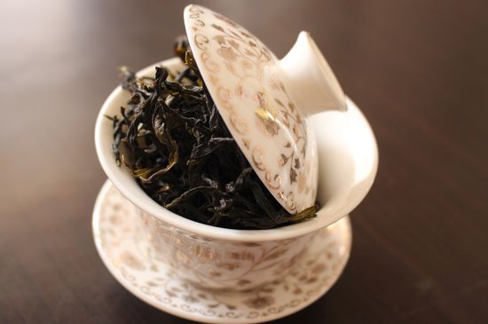 烏崠鴨屎香屬于哪類茶，鳳凰鴨屎香是紅茶還是綠茶？