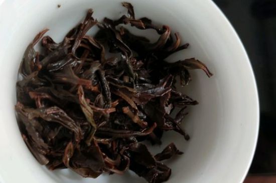 正山小種喝起來苦澀有點酸對嗎，正山小種發(fā)酸有害嗎