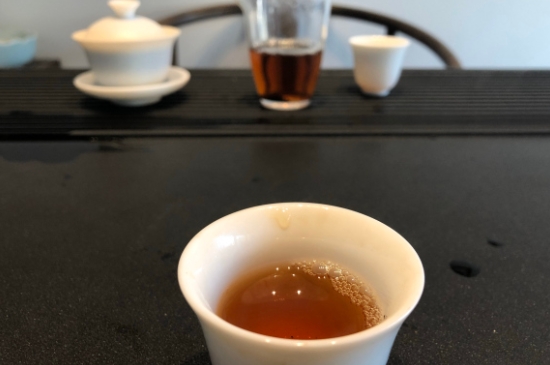 為什么喝巖茶會(huì)上火，巖茶喝多上火怎么辦？