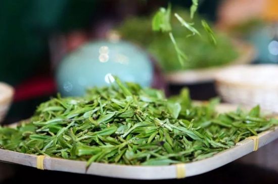 單樅茶什么季節(jié)最好喝，鳳凰單叢茶春茶好還是秋茶好？