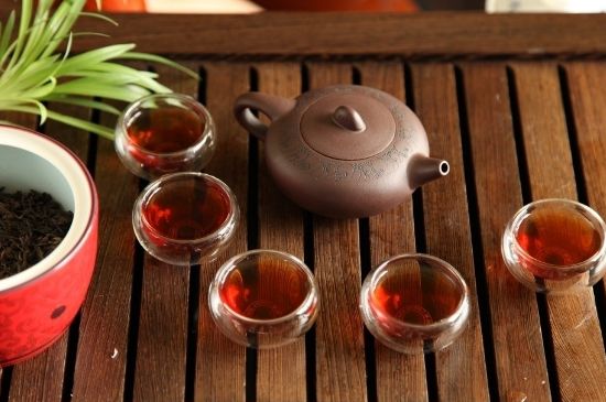 飯后多長時間喝六堡茶最好，六堡茶一天喝多少
