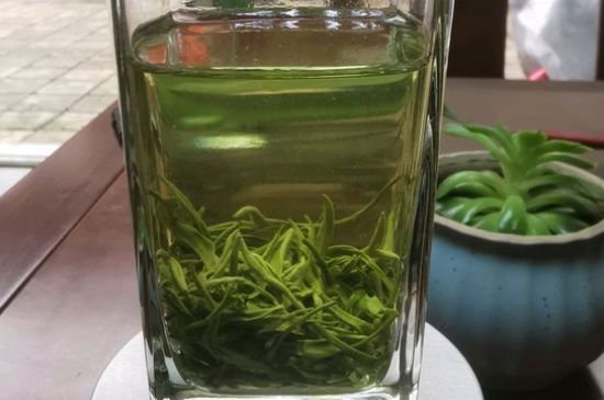 綠茶放了三年還能喝嗎，綠茶放久了喝了會怎樣